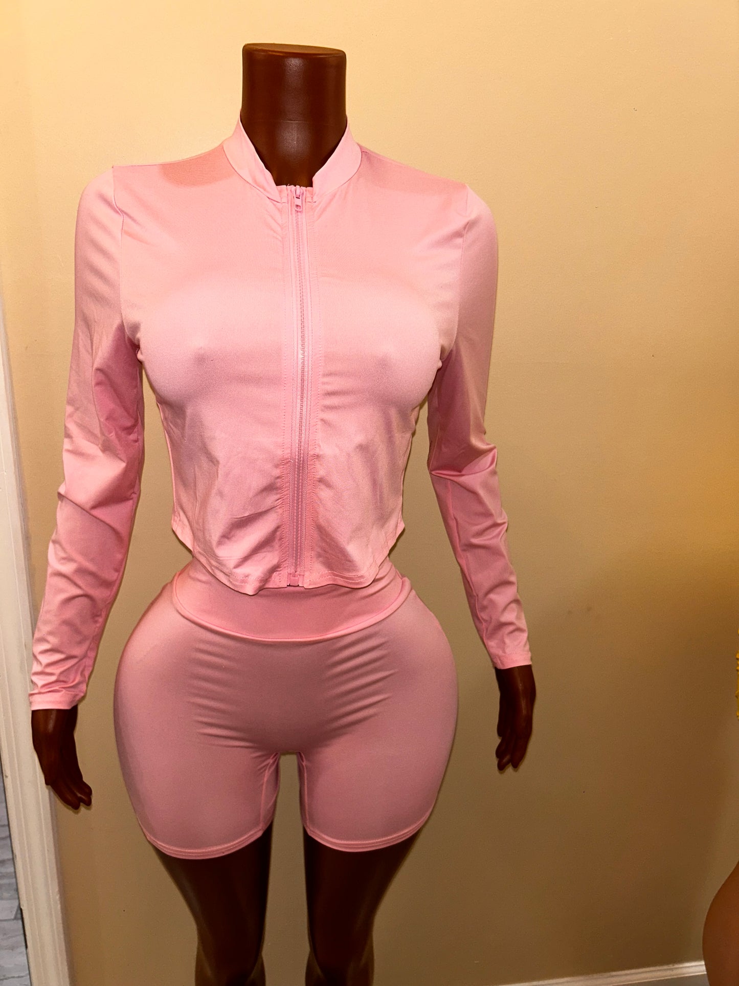 Bubble gum shorts set